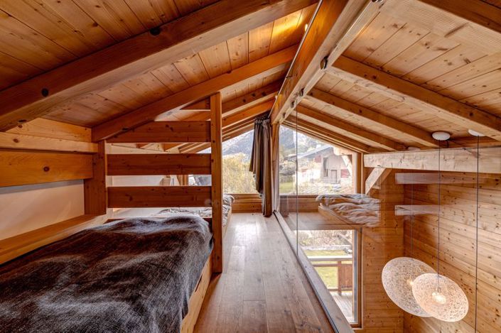 Image No.38-6 Bed Property for sale