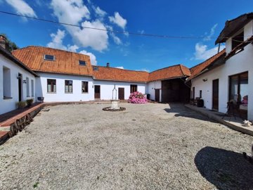 1 - Buneville, House