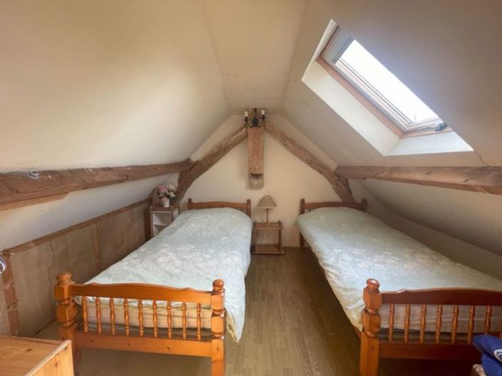 Image No.11-6 Bed House for sale