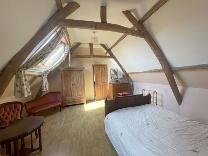 Image No.18-6 Bed House for sale