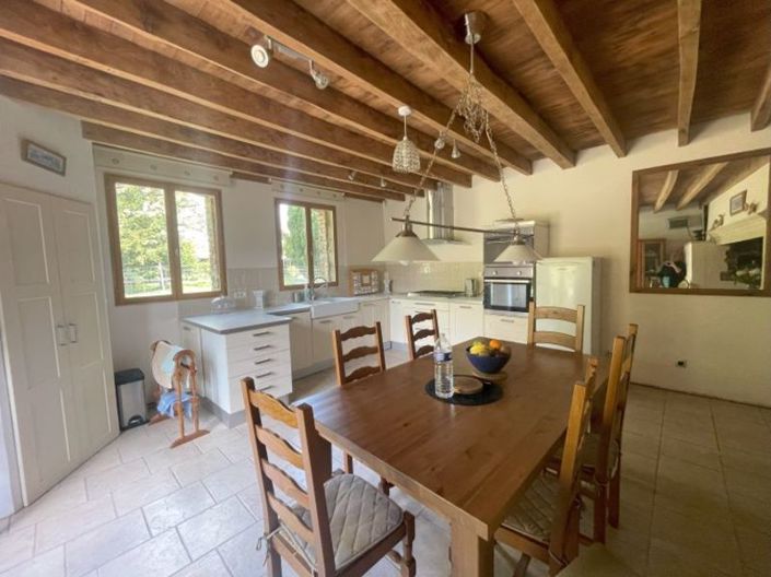 Image No.2-6 Bed House for sale