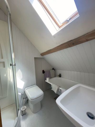 Image No.20-6 Bed House for sale