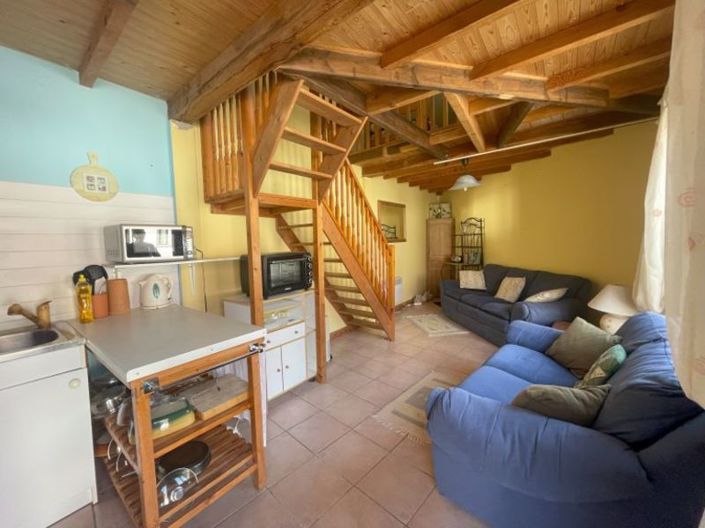 Image No.10-6 Bed House for sale