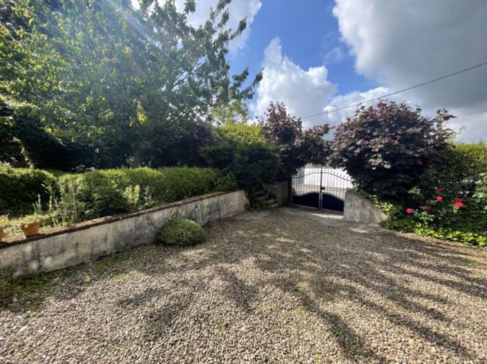 Image No.25-6 Bed Cottage for sale