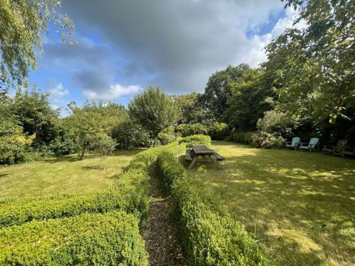 Image No.26-6 Bed Cottage for sale