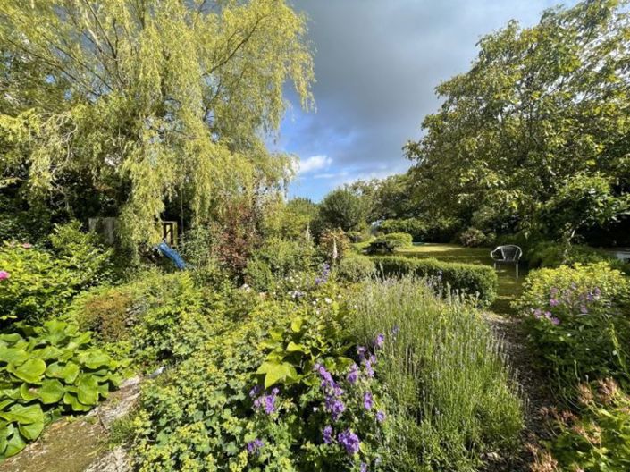 Image No.28-6 Bed Cottage for sale