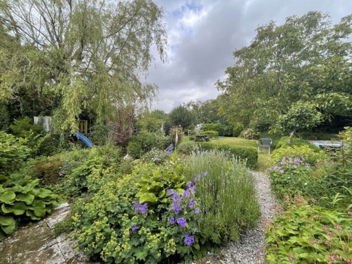 Image No.31-6 Bed Cottage for sale