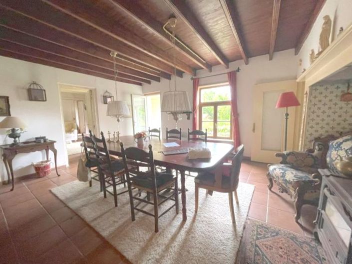 Image No.8-6 Bed Cottage for sale