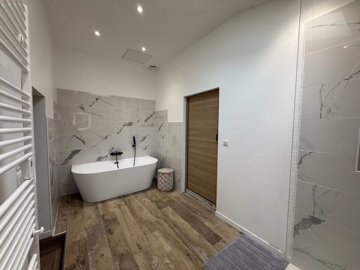 23f180f8cb0c560bbb6e7ccfa58a7455