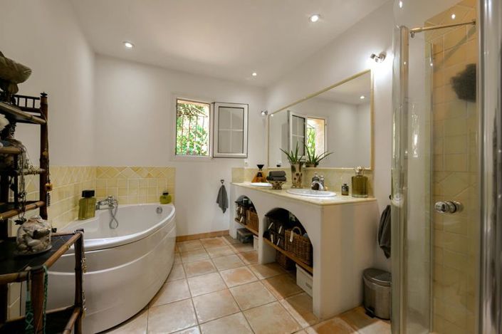 Image No.26-4 Bed Villa for sale