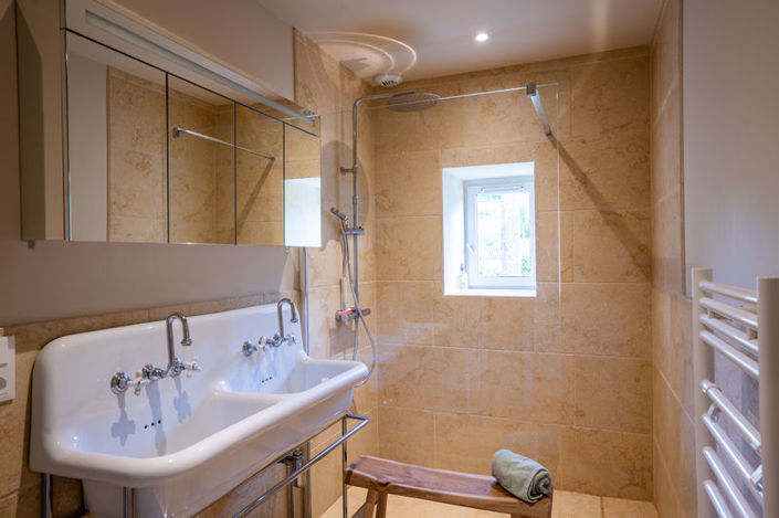 Image No.20-4 Bed Country House for sale