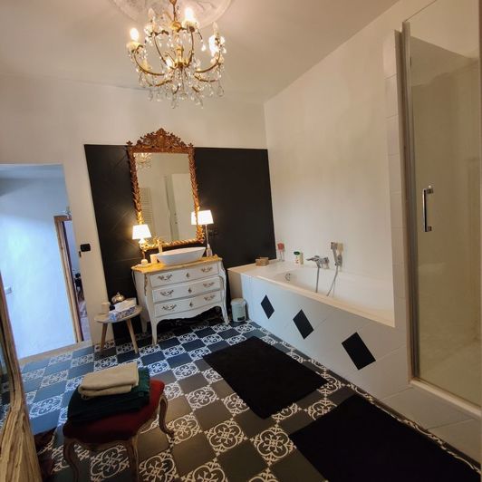 Image No.26-5 Bed House for sale