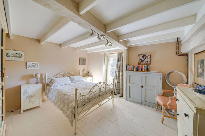 Image No.10-4 Bed House for sale