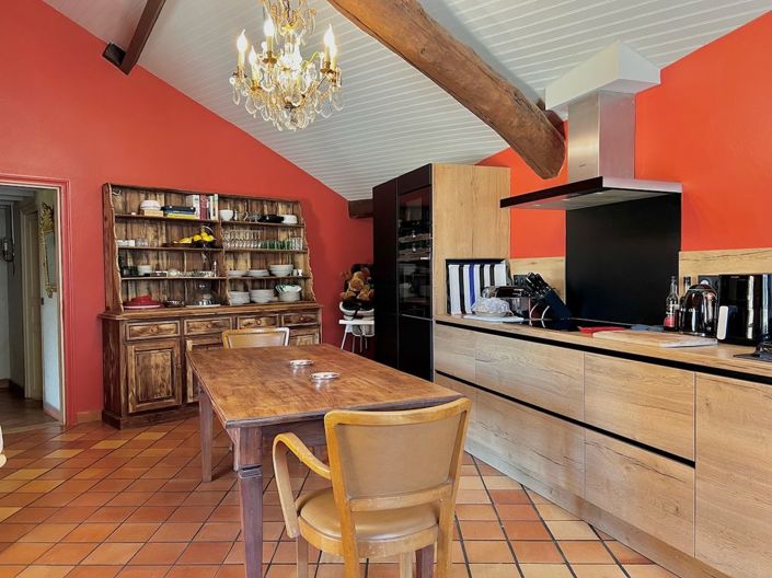 Image No.12-4 Bed House for sale