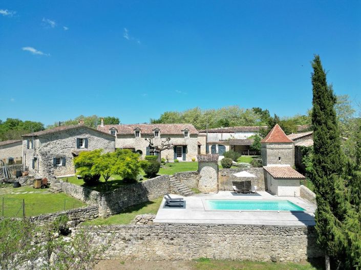 Image No.6-4 Bed House for sale