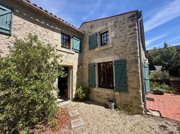 Image No.15-4 Bed House for sale