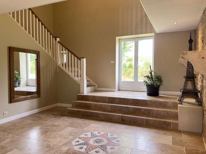 Image No.16-8 Bed House for sale