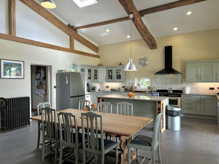 Image No.7-8 Bed House for sale