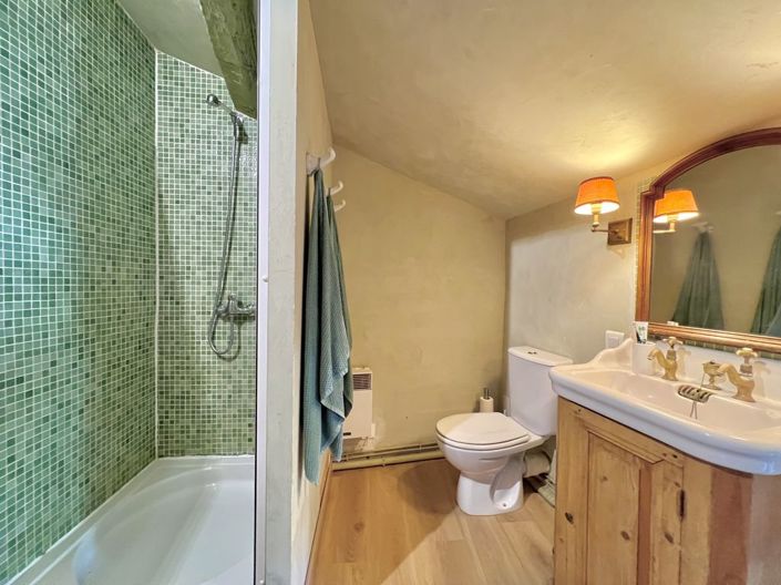 Image No.22-5 Bed Country House for sale