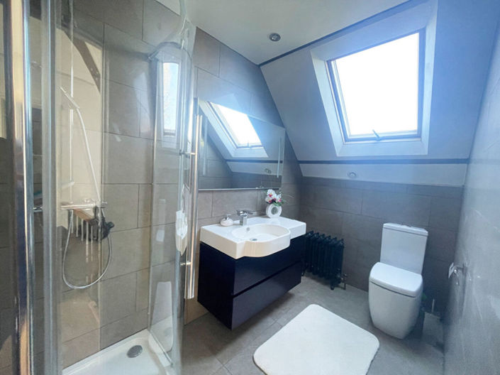 Image No.17-3 Bed Cottage for sale