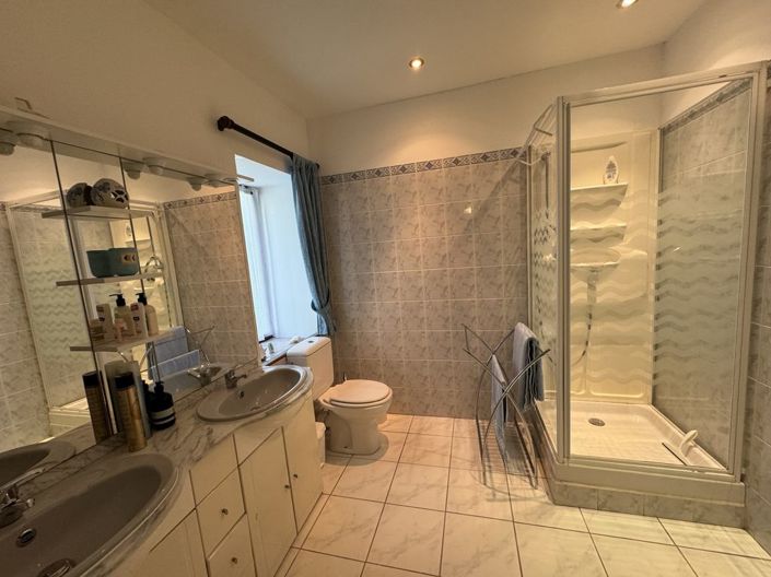 Image No.10-4 Bed House for sale