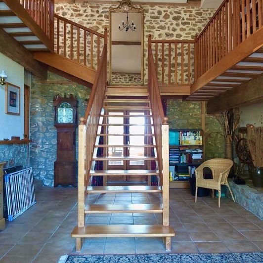 Image No.12-13 Bed Property for sale