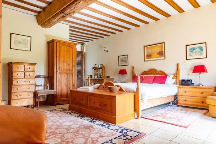 Image No.18-13 Bed Property for sale