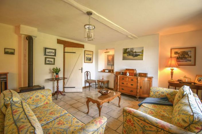 Image No.13-9 Bed Property for sale