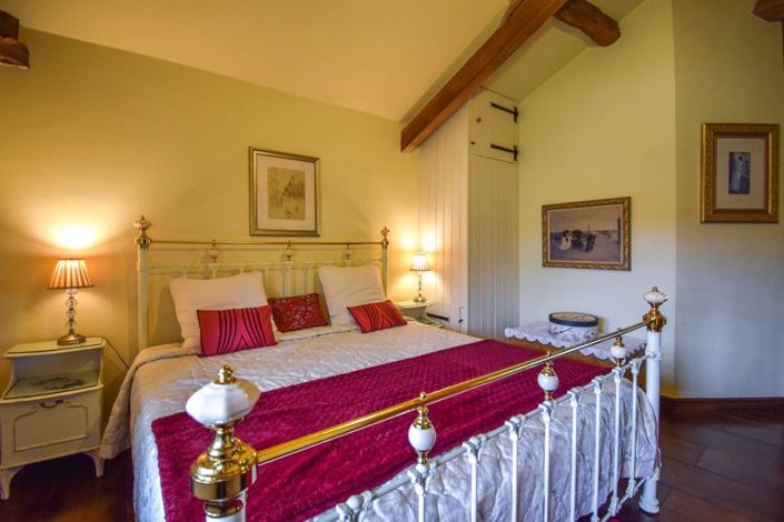 Image No.19-9 Bed Property for sale