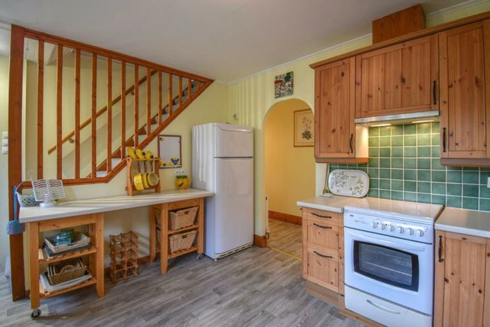 Image No.28-9 Bed Property for sale