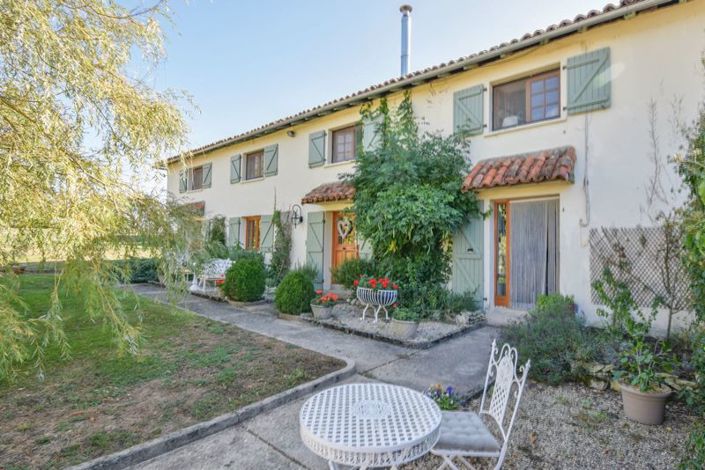 Image No.36-9 Bed Property for sale