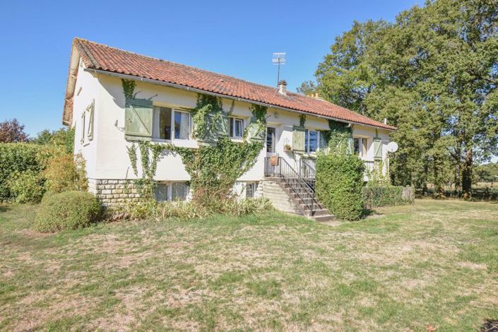 Image No.39-9 Bed Property for sale