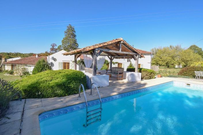 Image No.5-9 Bed Property for sale