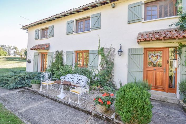 Image No.54-9 Bed Property for sale