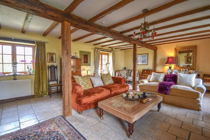 Image No.7-9 Bed Property for sale