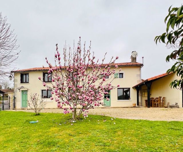 Image No.13-3 Bed Property for sale