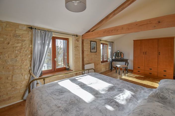 Image No.22-3 Bed Property for sale