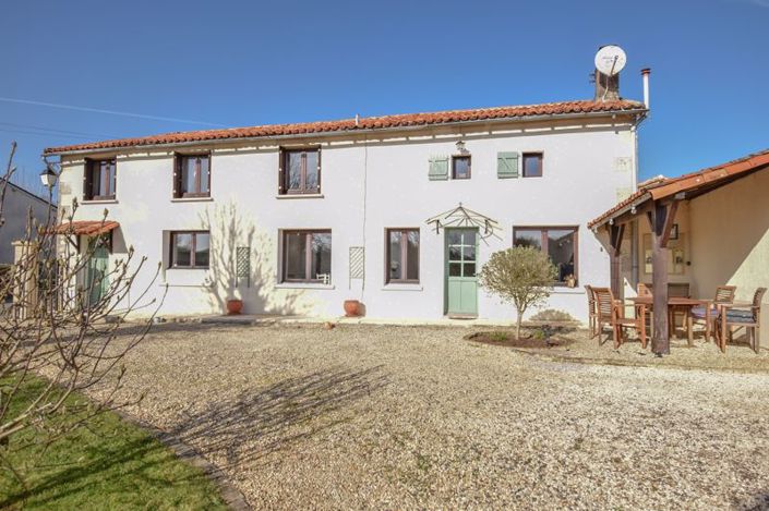 Image No.34-3 Bed Property for sale