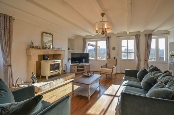 Image No.7-3 Bed Property for sale