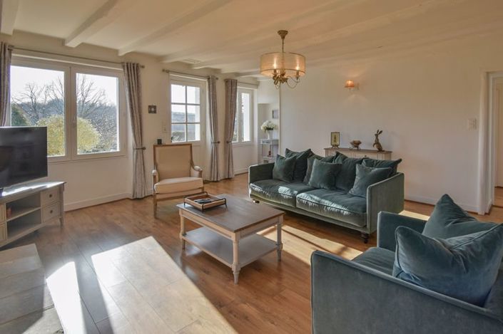 Image No.8-3 Bed Property for sale