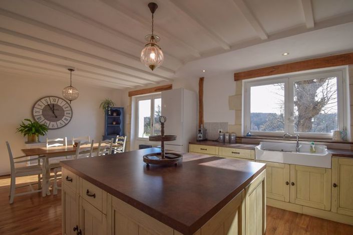 Image No.9-3 Bed Property for sale