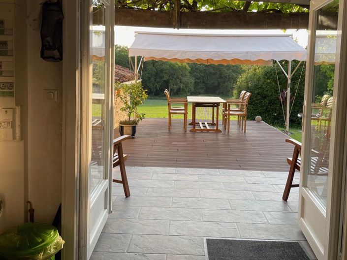 Image No.10-3 Bed Property for sale