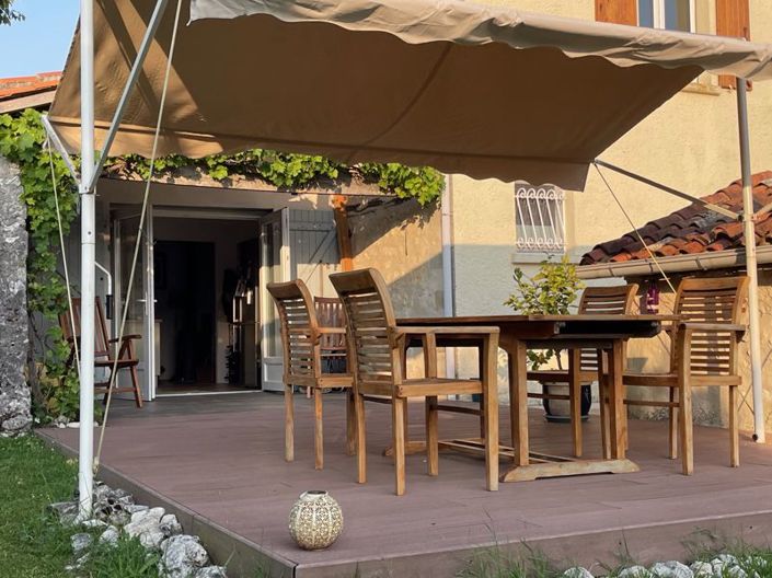 Image No.11-3 Bed Property for sale