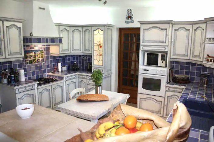 Image No.6-4 Bed Property for sale