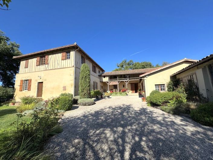 Image No.5-Propriété de 5 chambres à vendre à Gers