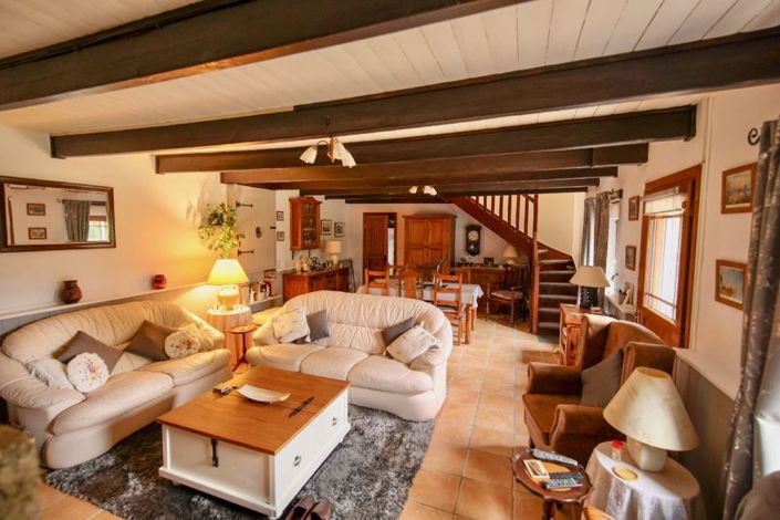 Image No.2-4 Bed Property for sale