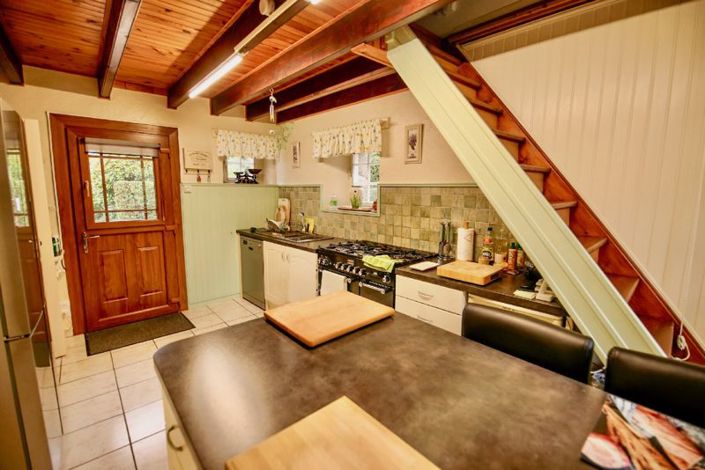 Image No.8-4 Bed Property for sale