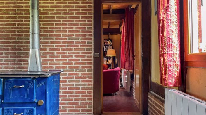 Image No.8-4 Bed Property for sale