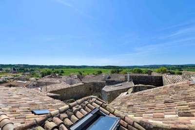 1112889473669fdbfa1f5380654503881920webp-orig