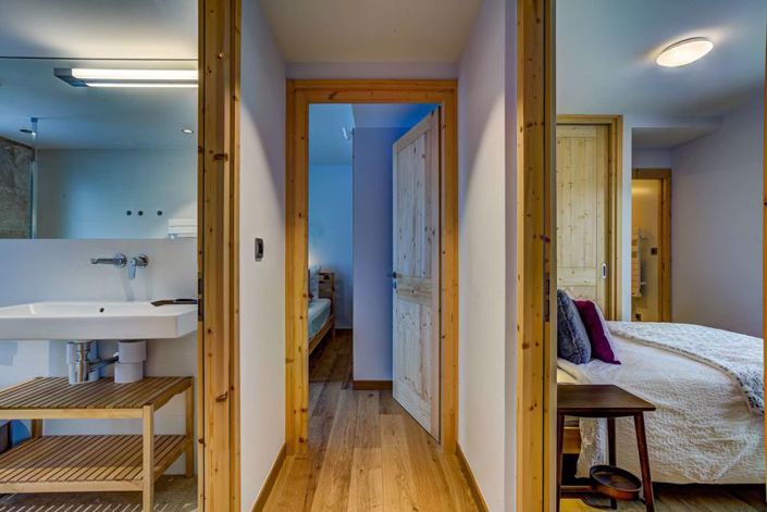 Image No.18-4 Bed Property for sale